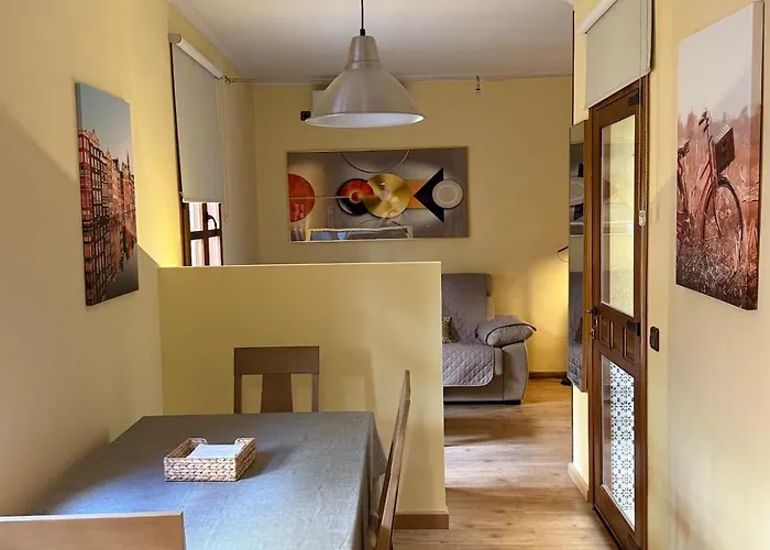 Acogedor Con Terraza, Casco Historico *